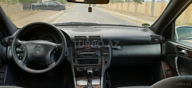 Mercedes C 240 2000, 397,000 km - 2.6 л - Şirvan