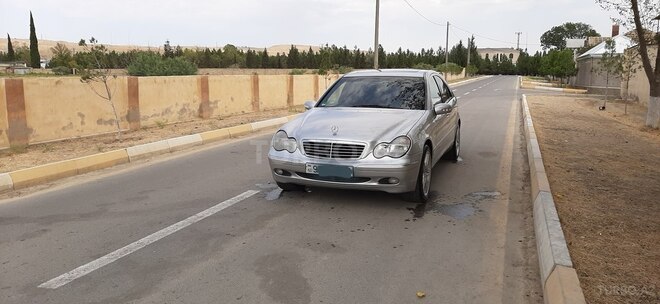 Mercedes C 240 2000, 397,000 km - 2.6 л - Şirvan