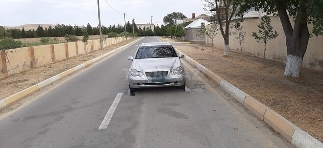 Mercedes C 240 2000, 397,000 km - 2.6 л - Şirvan