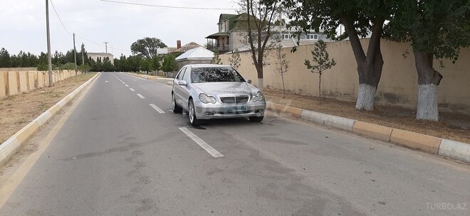 Mercedes C 240 2000, 397,000 km - 2.6 л - Şirvan