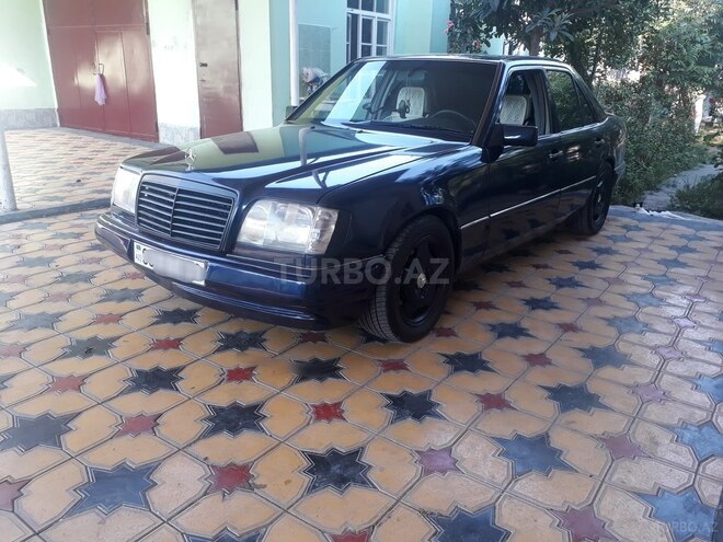 Mercedes E 220 1995, 280,000 km - 2.2 л - Bakı