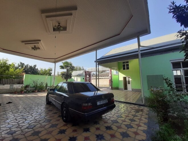 Mercedes E 220 1995, 280,000 km - 2.2 л - Bakı