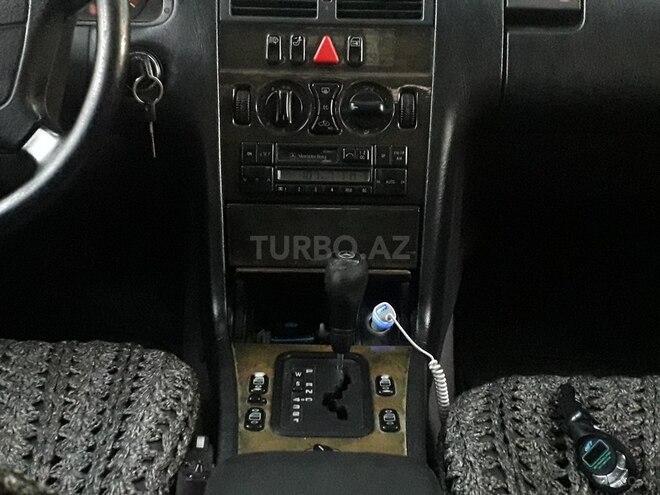 Mercedes E 230 1996, 295,000 km - 2.3 l - Sumqayıt