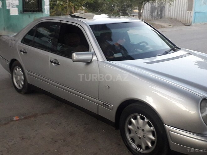 Mercedes E 230 1996, 295,000 km - 2.3 l - Sumqayıt