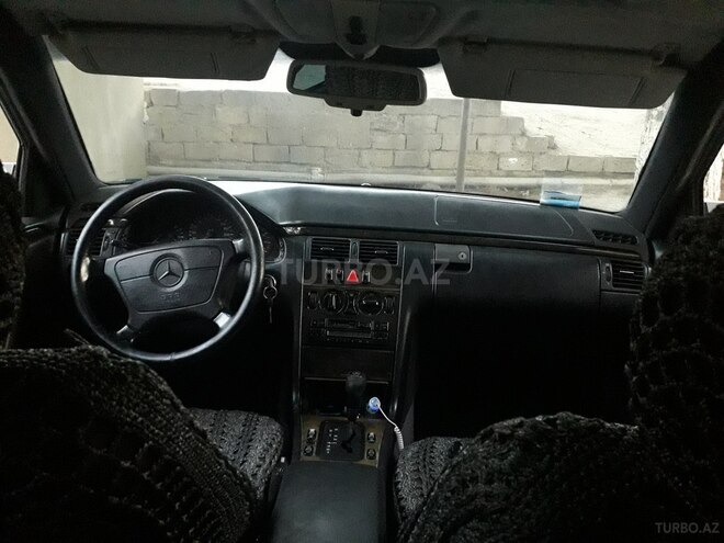 Mercedes E 230 1996, 295,000 km - 2.3 l - Sumqayıt