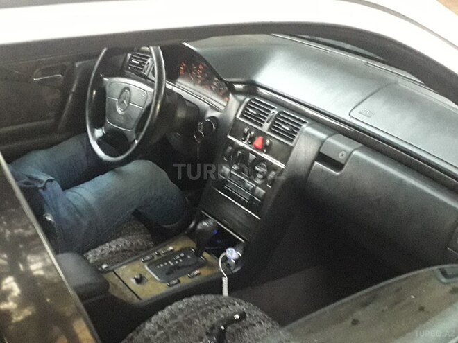 Mercedes E 230 1996, 295,000 km - 2.3 l - Sumqayıt