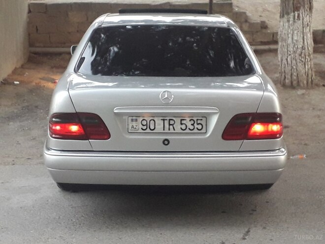 Mercedes E 230 1996, 295,000 km - 2.3 l - Sumqayıt