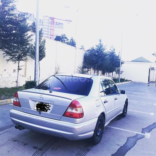 Mercedes C 240 2000, 264,000 km - 2.4 l - Bakı