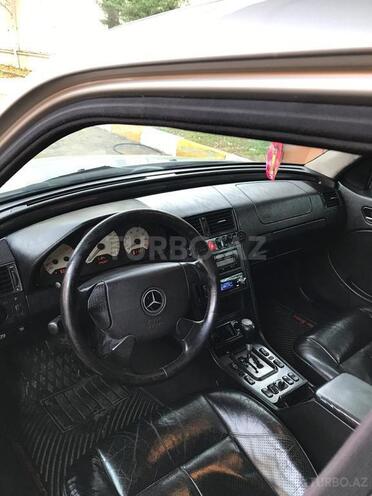 Mercedes C 240 2000, 264,000 km - 2.4 l - Bakı
