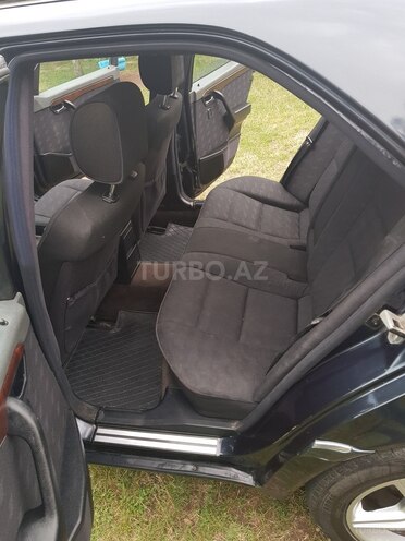 Mercedes C 180 1996, 374,597 km - 1.8 l - Quba