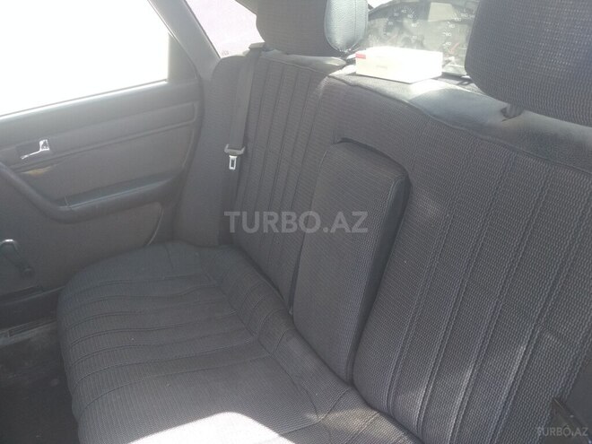 Audi  1991, 233,336 km - 2.0 l - Bakı