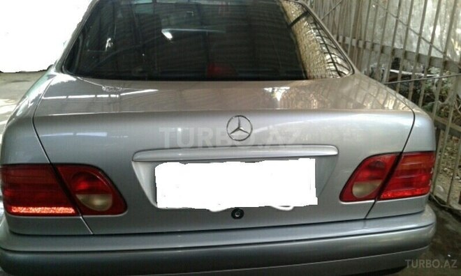 Mercedes E 200 1997, 260,000 km - 2.0 l - Gəncə