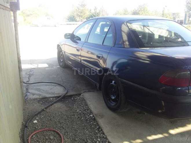 Opel Omega 1997, 564,488 km - 2.0 l - Bərdə