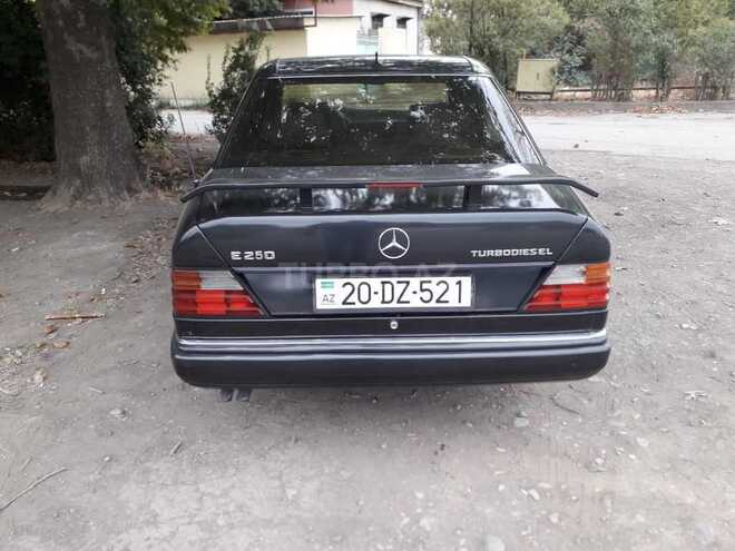 Mercedes E 250 1992, 450,000 km - 2.5 л - Gəncə