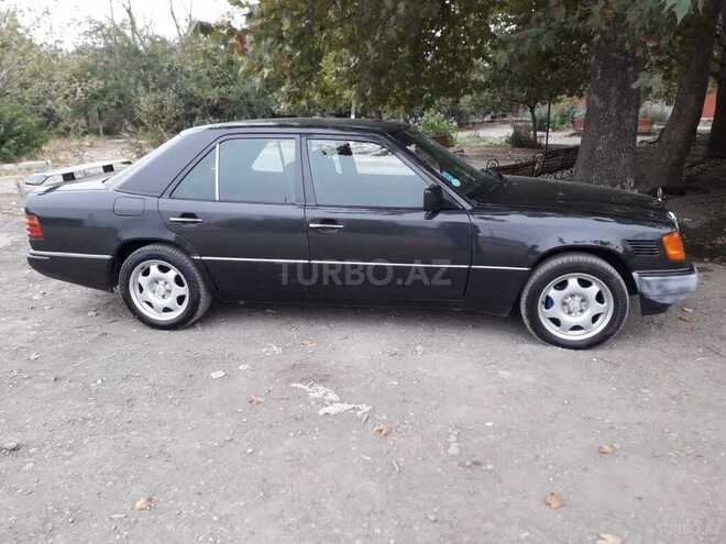 Mercedes E 250 1992, 450,000 km - 2.5 л - Gəncə