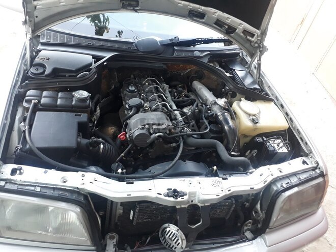 Mercedes C 220 1998, 408,804 km - 2.2 l - Bakı
