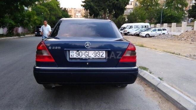 Mercedes C 220 1995, 420,000 km - 2.2 l - Bakı