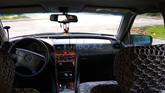 Mercedes C 220 1995, 420,000 km - 2.2 l - Bakı