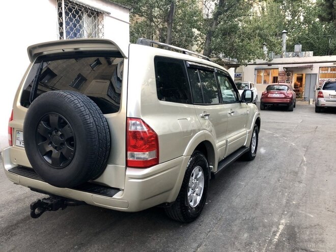 Mitsubishi Pajero 2005, 176,000 km - 3.0 l - Bakı