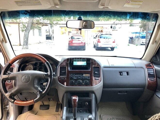 Mitsubishi Pajero 2005, 176,000 km - 3.0 l - Bakı