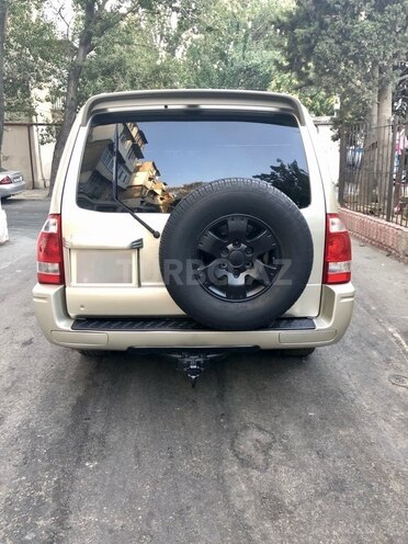 Mitsubishi Pajero 2005, 176,000 km - 3.0 l - Bakı