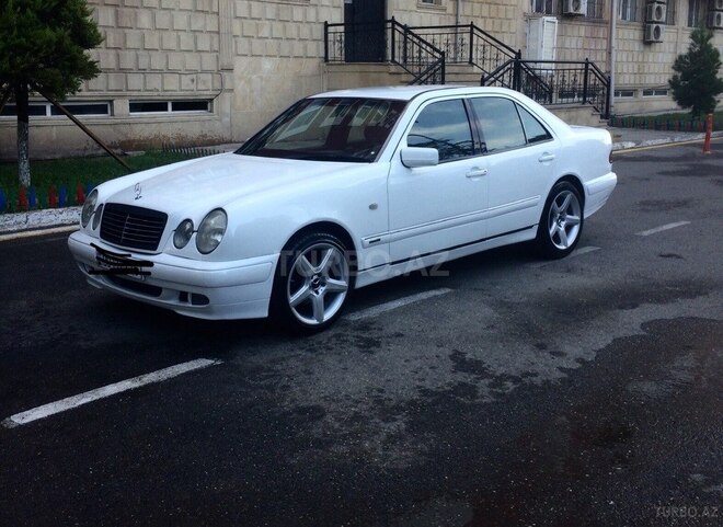 Mercedes E 240 1998, 270,000 km - 2.4 l - Bakı