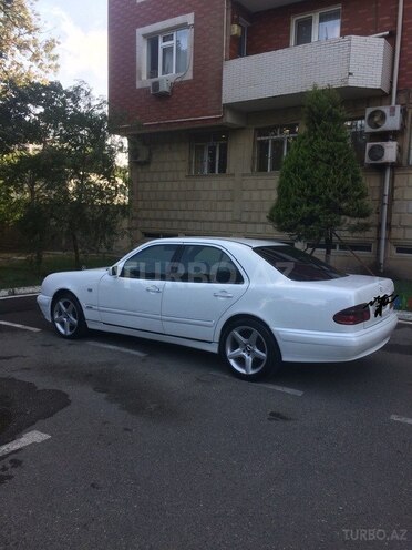 Mercedes E 240 1998, 270,000 km - 2.4 l - Bakı