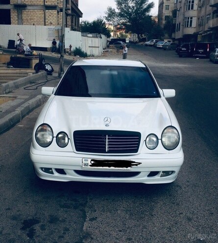 Mercedes E 240 1998, 270,000 km - 2.4 l - Bakı