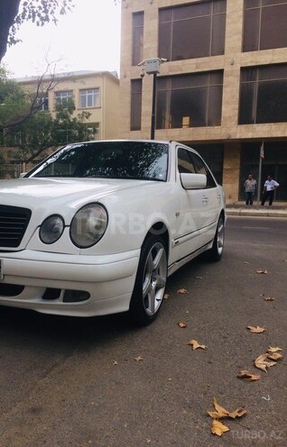 Mercedes E 240 1998, 270,000 km - 2.4 l - Bakı