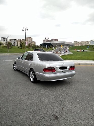 Mercedes E 220 2000, 347,000 km - 2.2 l - Bakı
