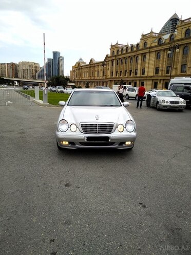 Mercedes E 220 2000, 347,000 km - 2.2 l - Bakı
