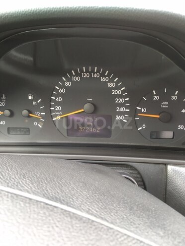 Mercedes E 220 2000, 347,000 km - 2.2 l - Bakı