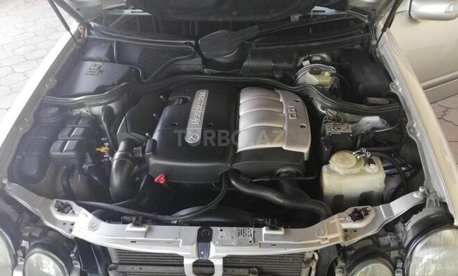 Mercedes E 220 2000, 347,000 km - 2.2 l - Bakı