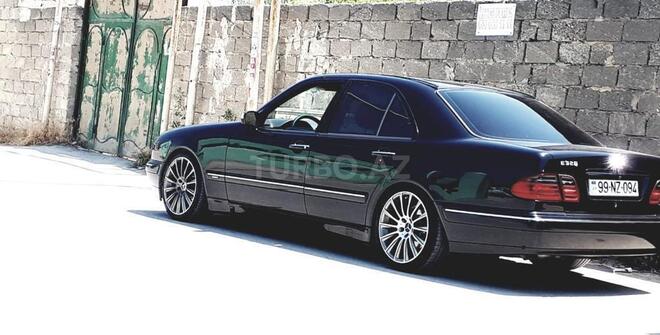 Mercedes E 320 2000, 260,000 km - 3.2 л - Bakı