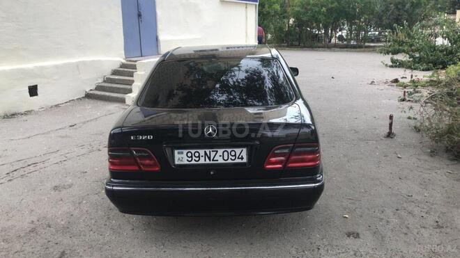 Mercedes E 320 2000, 260,000 km - 3.2 л - Bakı