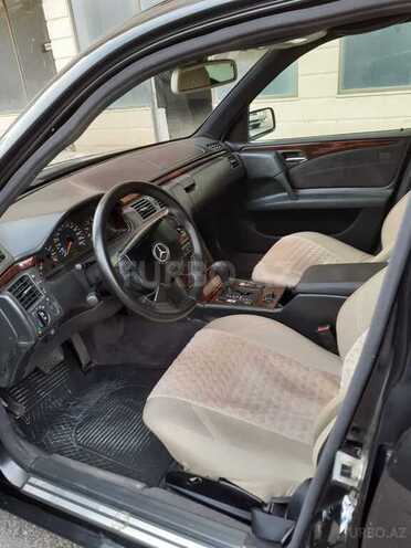 Mercedes C 230 1997, 331,665 km - 2.3 л - Bakı