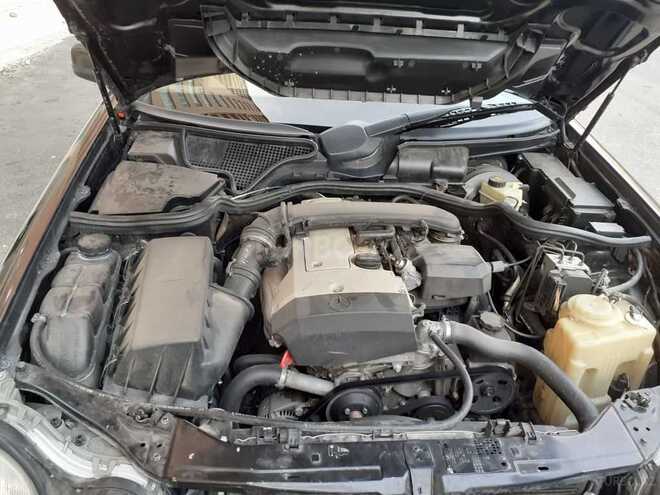 Mercedes C 230 1997, 331,665 km - 2.3 л - Bakı
