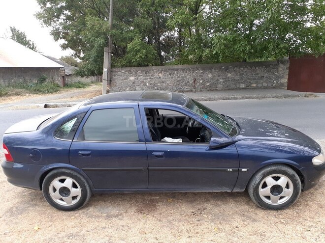 Opel Vectra 1996, 235,000 km - 1.8 l - Şəki