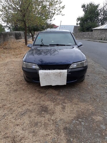 Opel Vectra 1996, 235,000 km - 1.8 l - Şəki