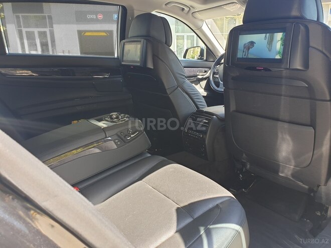 BMW 750 2009, 176,000 km - 4.4 l - Bakı