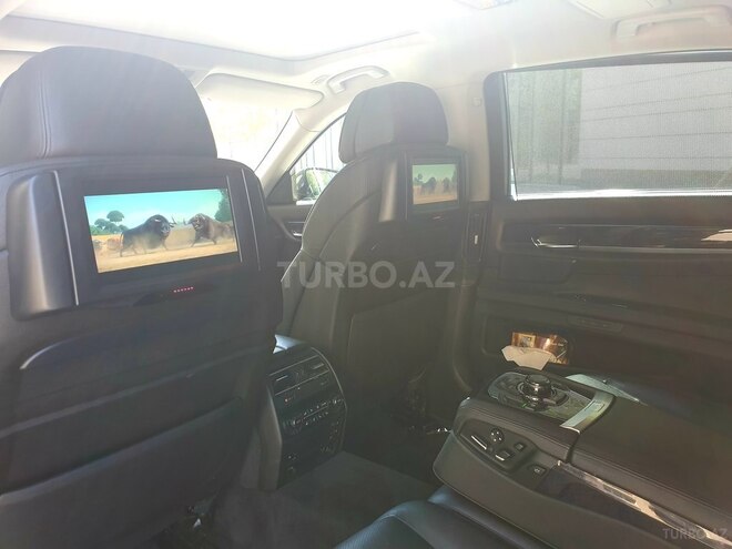 BMW 750 2009, 176,000 km - 4.4 l - Bakı