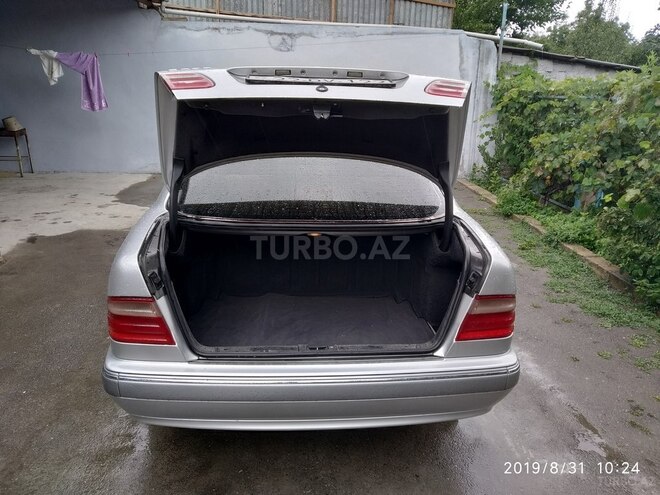 Mercedes C 280 2001, 297,227 km - 2.8 l - Goranboy