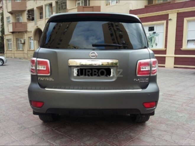 Nissan Patrol 2010, 126,000 km - 5.6 l - Bakı