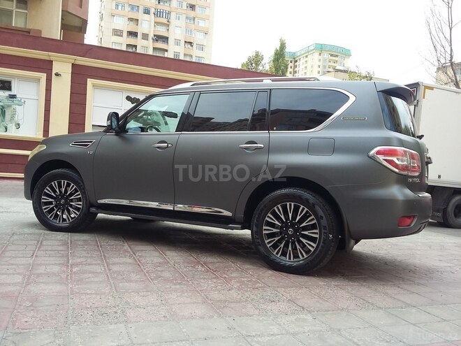Nissan Patrol 2010, 126,000 km - 5.6 l - Bakı