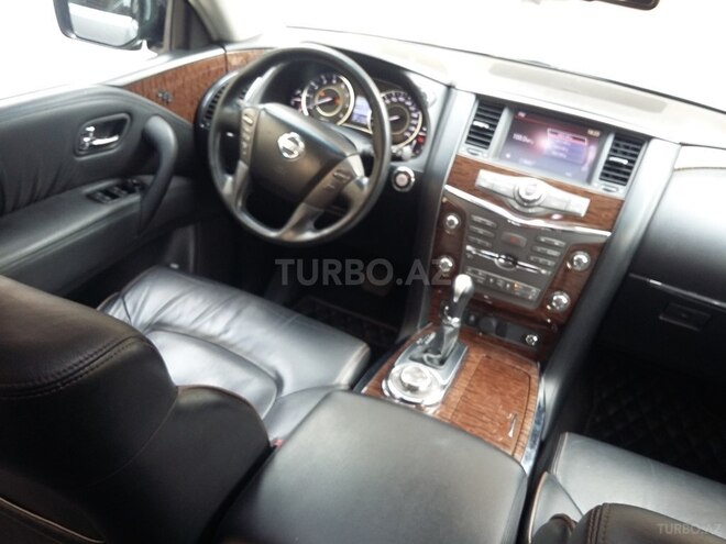 Nissan Patrol 2010, 126,000 km - 5.6 l - Bakı