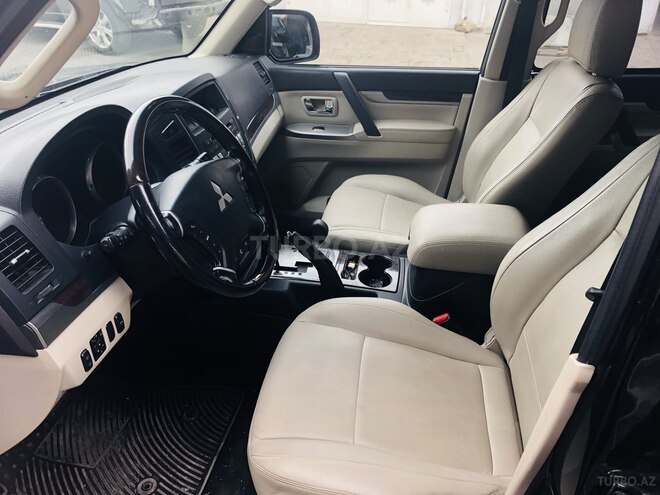 Mitsubishi Pajero 2013, 108,900 km - 3.5 l - Bakı