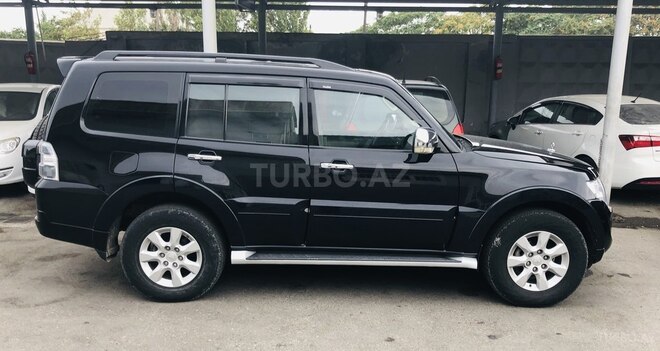 Mitsubishi Pajero 2013, 108,900 km - 3.5 l - Bakı