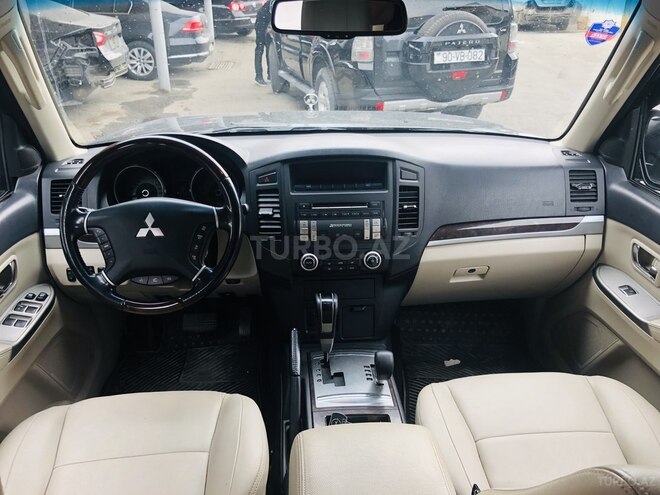 Mitsubishi Pajero 2013, 108,900 km - 3.5 l - Bakı