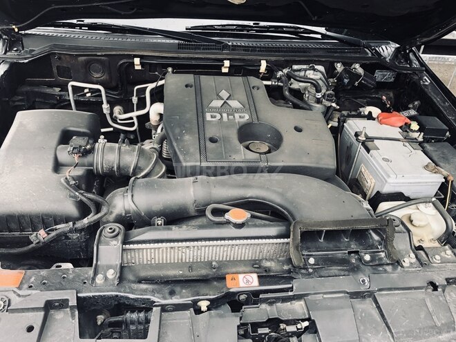 Mitsubishi Pajero 2013, 108,900 km - 3.5 l - Bakı