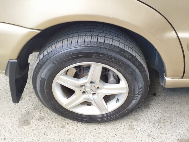 Mercedes ML 270 2002, 282,000 km - 2.7 l - Bakı